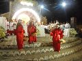 FIÉIS LOTARAM A PRAÇA DO BOM JESUS PARA CELEBRAR INÍCIO DO NOVENÁRIO
