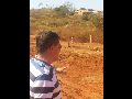 LIVRAMENTO: PREFEITO VISITOU SERVIÇOS DE TERRAPLANAGEM NOS BAIRROS POLIVALENTE E ESTOCADA