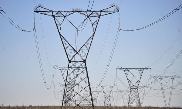 Governo mantém regras excepcionais no setor de energia elétrica