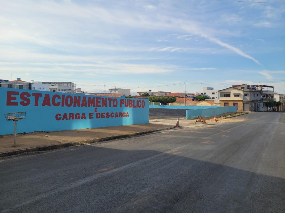 LIVRAMENTO: Prefeitura reabre Estacionamento Público após realizar diversas melhorias