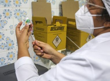 Brasil tem 36 milhões de vacinas da gripe paradas em postos de saúde