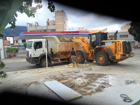 LIVRAMENTO: PREFEITURA RETIROU DA PRAÇA ZEZINHO TANAJURA CAIXA ELETRÔNICO DO BANCO DO BRASIL