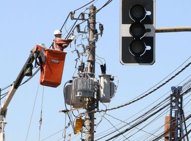 Governo anuncia fim da tarifa extra para consumidores de energia