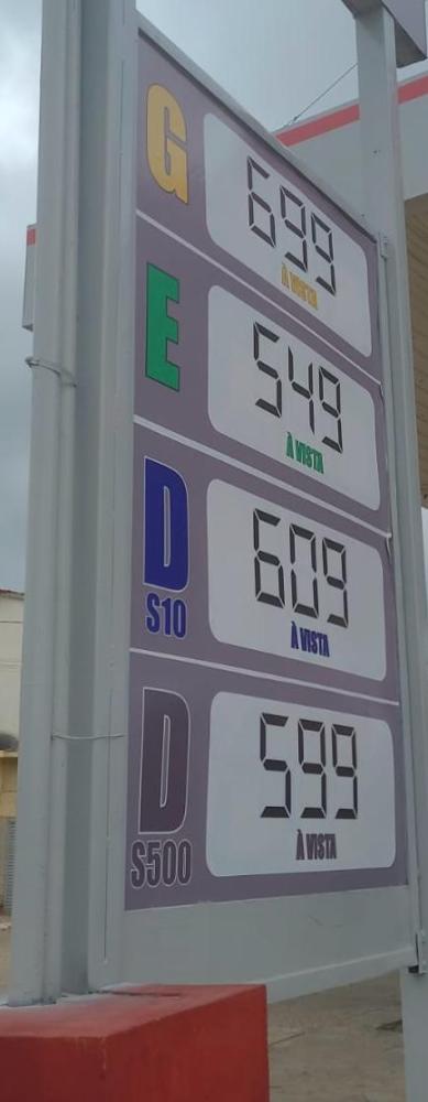 LIVRAMENTO: Consumidores reclamam de preços abusivos nos combustíveis