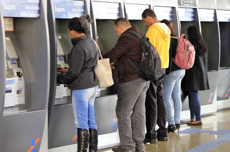 Caixa antecipa saque do FGTS para nascidos em setembro, outubro e novembro