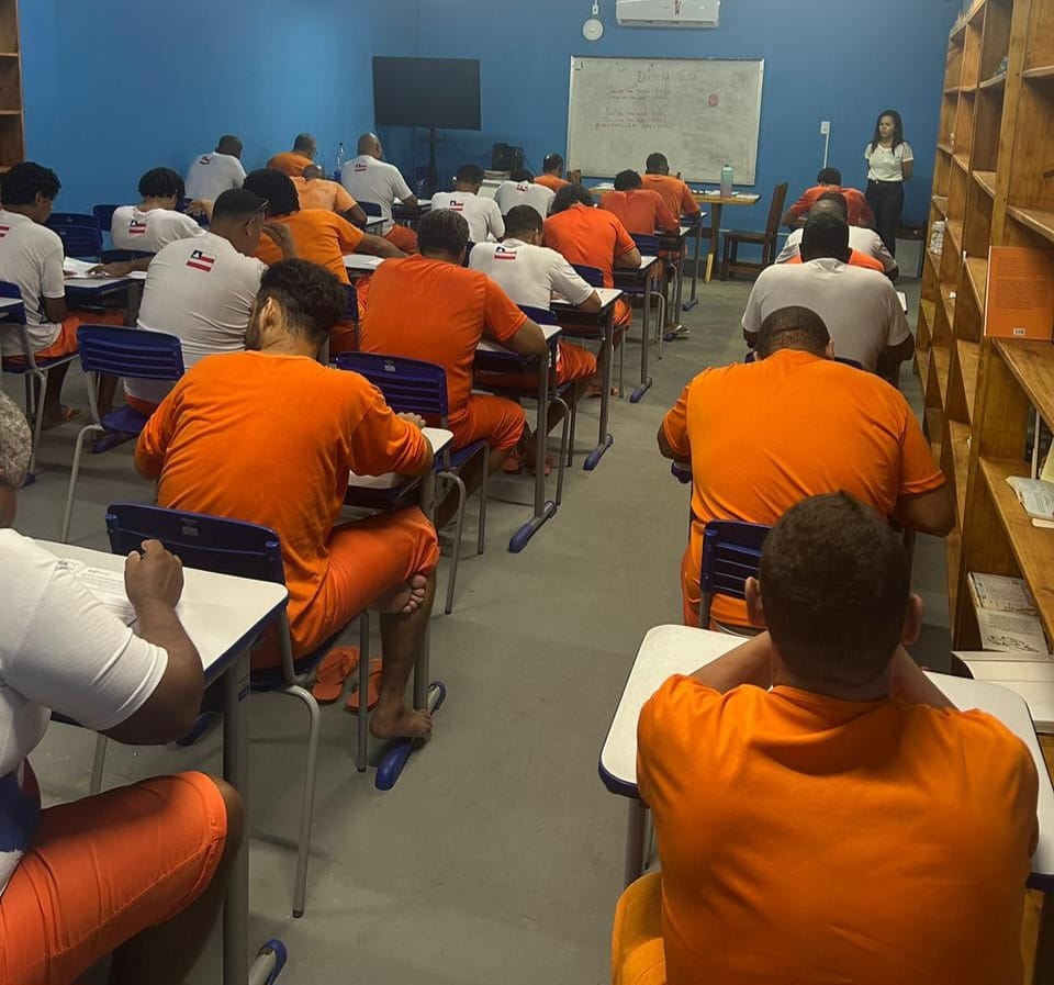 Unidades prisionais administradas em cogestão da SEAP com a Socializa tem recorde de participação no ENCCEJA-PPL 2025