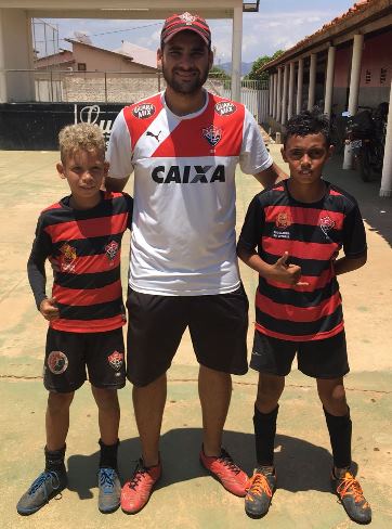 LIVRAMENTO: 500 ATLETAS PARTICIPARAM DE AVALIAÇÃO TÉCNICA PARA O CORINTHIANS