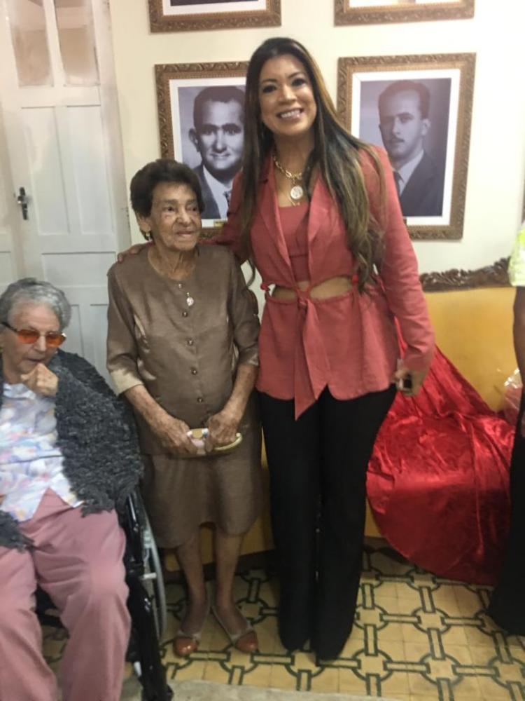 Piatã comemorou 145 anos com homenagem às Primeiras-Damas do município