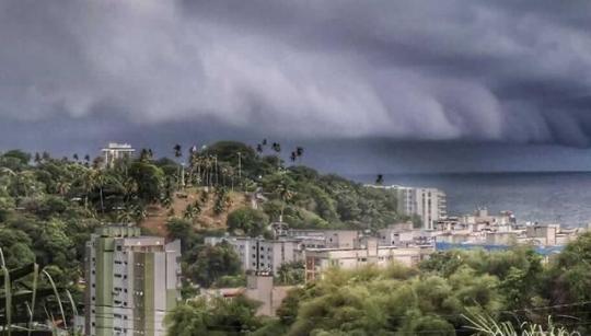 Frente fria muda o tempo na Bahia