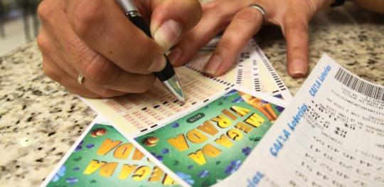 Seis apostas dividem prêmio de quase R$ 221 milhões da Mega da Virada