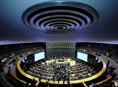 Congresso derruba veto e lei volta a restringir busca em escritórios de advogados