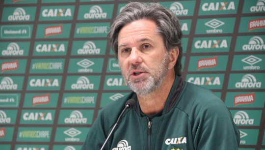 Família de Caio Jr. vai à Justiça cobrar indenização milionária da Chapecoense