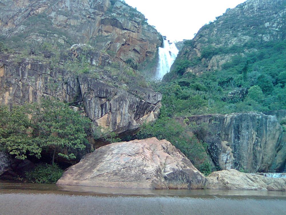 Livramento: Descarga de água da Barragem Luis Vieira nesta sexta e sábado deve interditar acesso à cachoeira e demais locais usados por banhistas