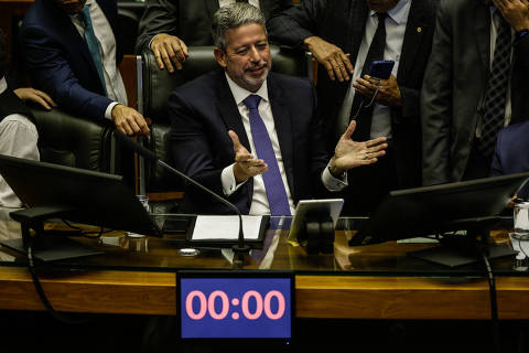Reforma eleitoral avança com aval para gasto pessoal com verba pública e freio a punições