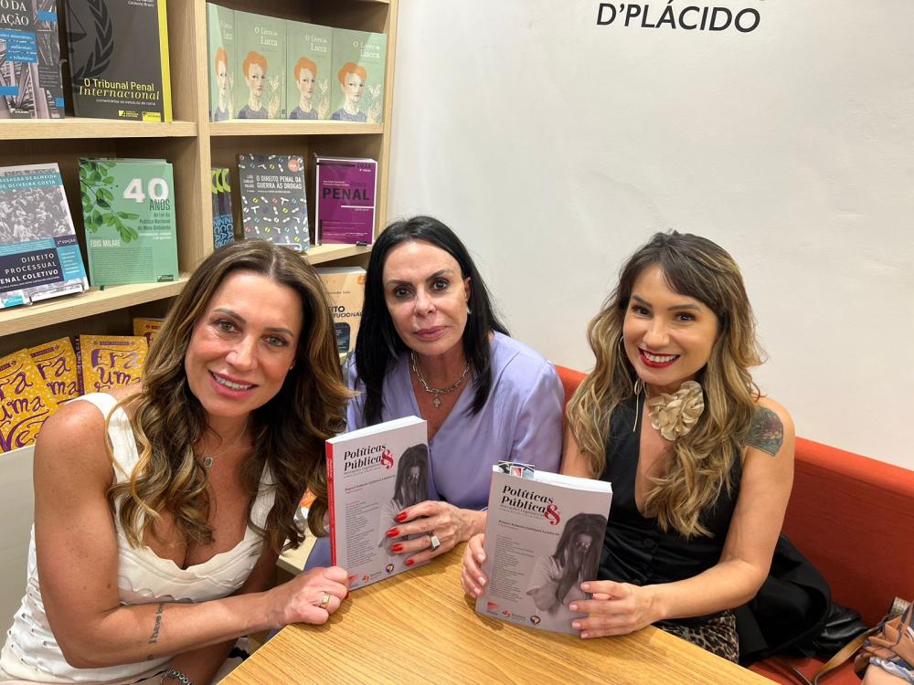 Drª Gabriela Garrido lançou livro em São Paulo com o tema: Políticas Públicas e Inovações Legislativas - Proteção da mulher vítima de violência