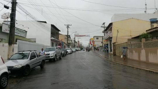 LIVRAMENTO: CHOVEU EM MÉDIA 50 MM NESTA MADRUGADA; PREVISÃO DO TEMPO INDICA MAIS CHUVA ATÉ DOMINGO (02)