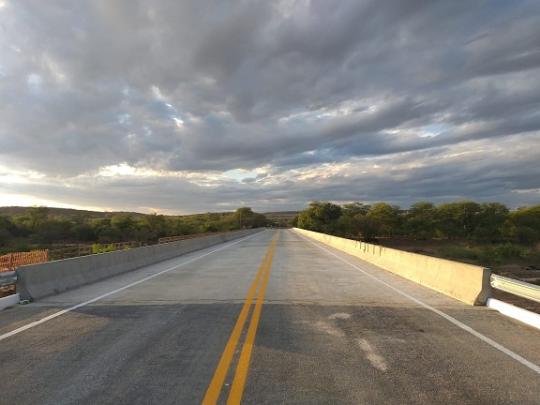 SUSSUARANA: PONTE SOBRE O RIO DE CONTAS NA BA-142 JÁ FOI CONCLUÍDA E ENCONTRA-SE ABERTA AO TRÁFEGO DE VEÍCULOS