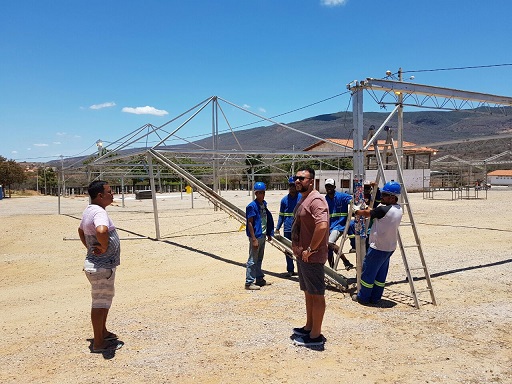 Está chegando a hora: Mega Estrutura da Arena Safadão começou a ser montada na manhã do último sábado (21) 