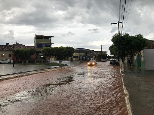 LIVRAMENTO: CHOVEU MAIS DE 50MM NO ÚLTIMO FINAL DE SEMANA
