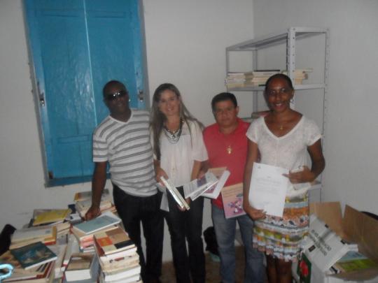 Livramento: Biblioteca Professora Corina Correia da Silva recebe livros para pesquisas do curso de Pedagogia