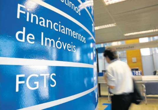 Caixa abrirá mais cedo esta semana para saques do FGTS