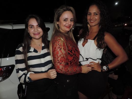 BOCA'S GRILL: VEJA AS FOTOS DA SEXTA-FEIRA À NOITE