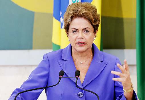 Antes de eventual afastamento, Dilma Rousseff estuda reajustar Bolsa Família