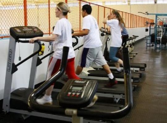 Exercícios físicos diários podem aumentar vida de uma pessoa em até 7 anos, diz pesquisa
