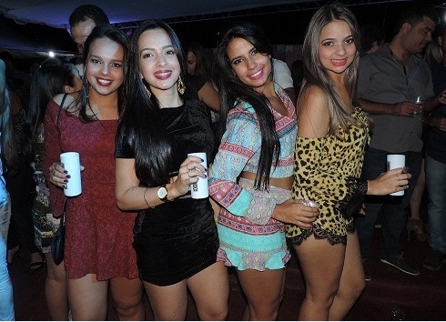 NEI TRINDADE REALIZA FESTA BASTANTE ELOGIADA PELO PÚBLICO