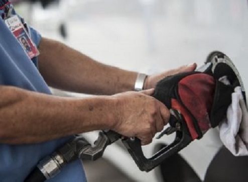 Petrobras reduz preço do litro da gasolina pela segunda vez em uma semana