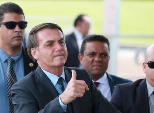 Coronavírus: Bolsonaro diz que vai pedir isolamento só para idosos e pessoas doentes