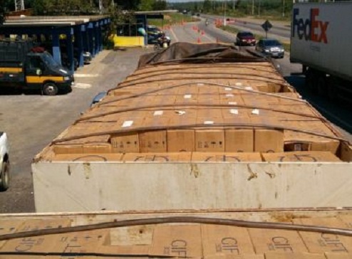 Conquista: Carga é apreendida com 475 mil maços de cigarros contrabandeados