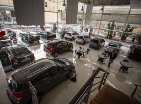 Concessionários veem vendas de carros mais fracas e reduzem projeção para 2019