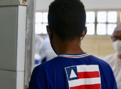 Rui anuncia 3,4 mil vagas em concurso público para professores em todo o estado