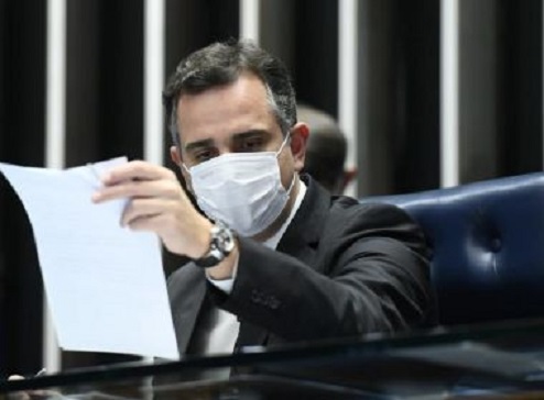Senado aprova texto-base da PEC que libera até R$ 44 bilhões para novo auxílio emergencial
