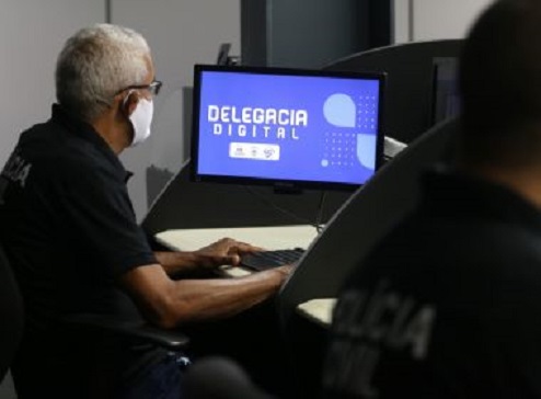 Nova Delegacia Digital permite registro de violência contra a mulher na Bahia