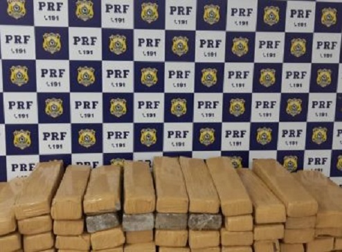 Conquista: PRF-BA apreende 86 quilos de maconha em ônibus na BR-116