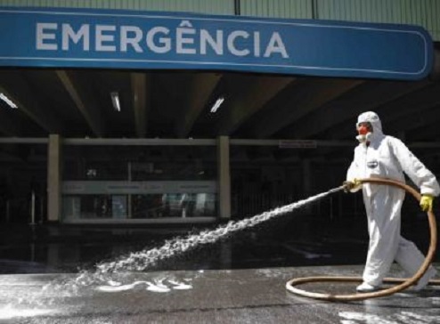 Brasil enfrentará 'longo caminho' para deixar a pandemia, diz OMS