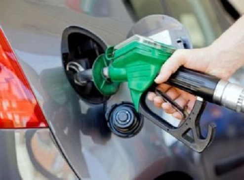 Petrobras reduz preço da gasolina nas refinarias ao menor nível em 6 meses