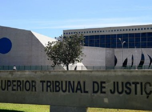 STJ autoriza que mulher arrependida retome nome de solteira