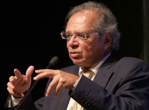 Equipe econômica estuda prorrogar auxílio emergencial até dezembro por pressão política