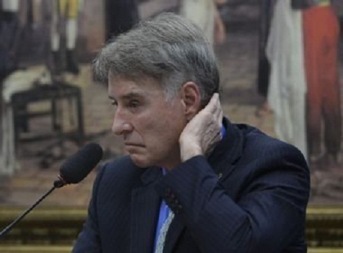 Eike Batista terá que pagar R$ 52 mi em fiança para continuar em prisão domiciliar
