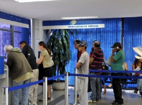 Tribunal dá 90 dias para INSS começar a reduzir espera por benefício