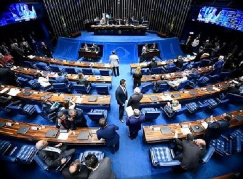 Senadores aprovam partilha de leilão do pré-sal e municípios terão R$ 11 bi em caixa