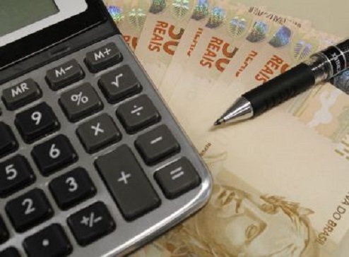Brasil deve deixar o ranking das dez maiores economias do mundo em 2020, estima estudo