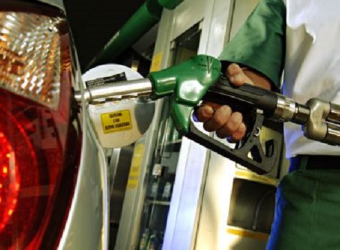 Petrobras reduz em 1,32% preço da gasolina nas refinarias