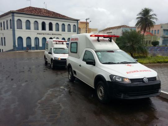 LIVRAMENTO: PREFEITURA ADQUIRE DUAS NOVAS AMBULÂNCIAS