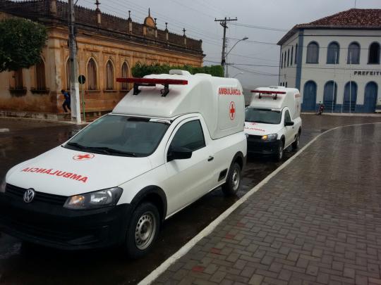 LIVRAMENTO: PREFEITURA ADQUIRE DUAS NOVAS AMBULÂNCIAS