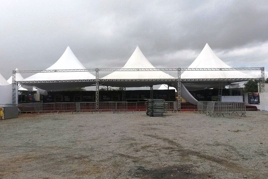 QUASE TUDO PRONTO PARA O FORRÓ VIP: BAR DAS COLEGUINHAS