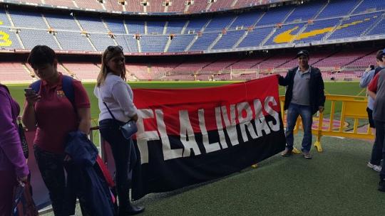 ESPANHA: TORCEDOR DO FLALIVRAS VISITOU ESTÁDIO E CENTRO DE TREINAMENTO DO BARCELONA
